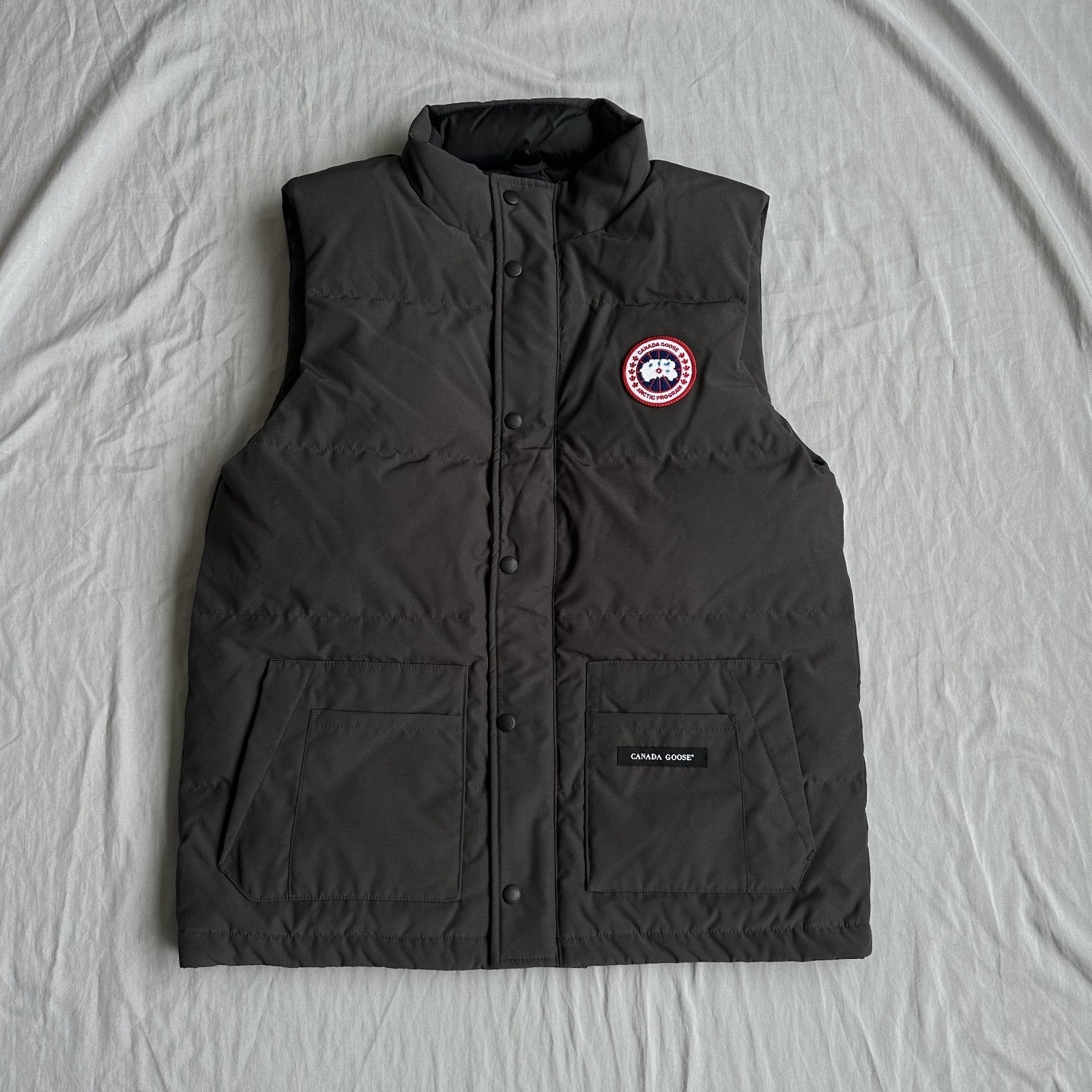 Canada Goose Freestyle Graphite Vest With Classic Badge Size Medium Retail $750