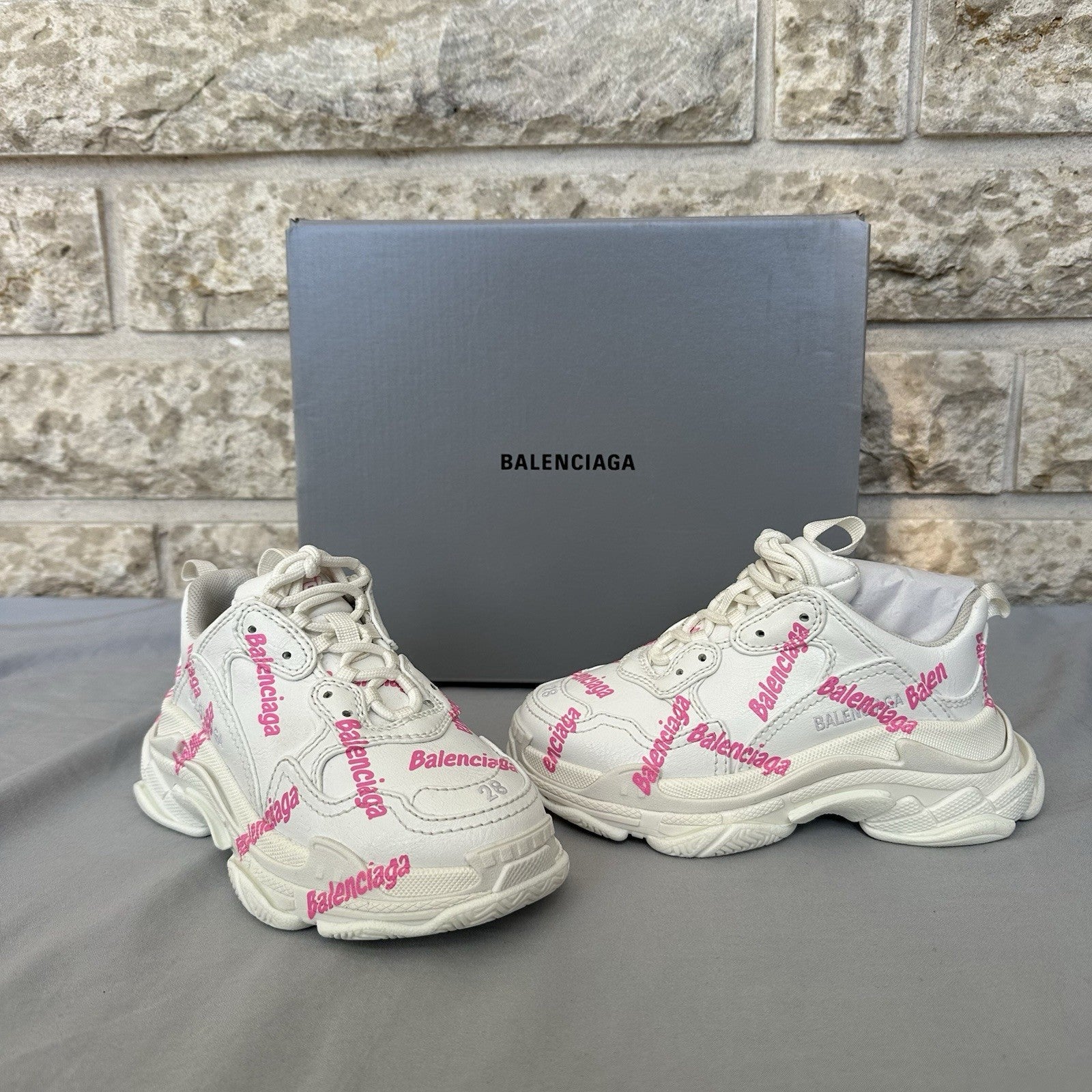 Balenciaga Triple S Kids White/Pink Size 28EU Retail $600