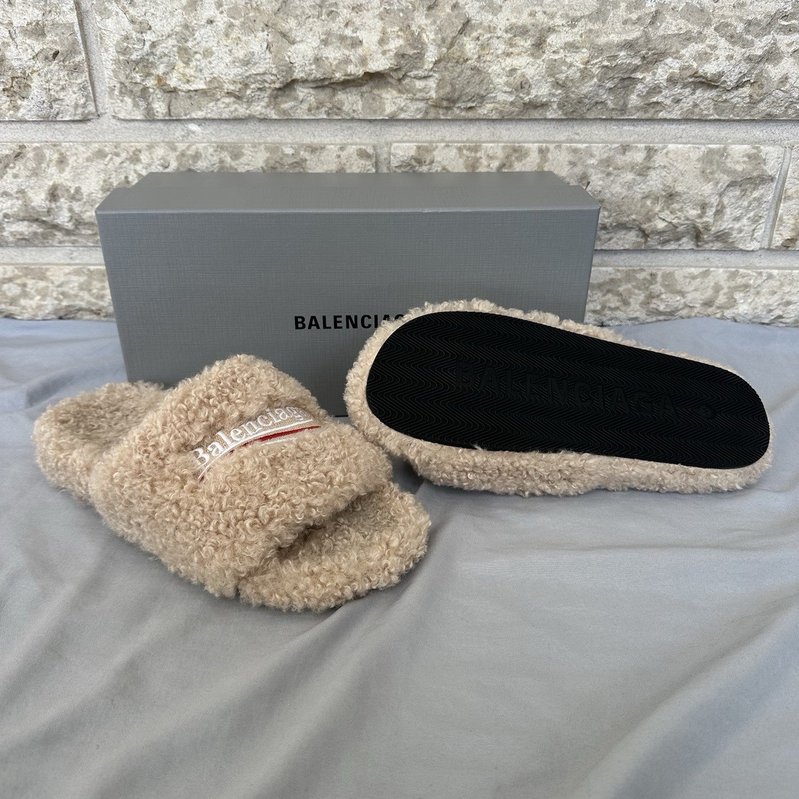 Balenciaga Furry Slides Political Campaign Beige Size EU 40 Retail $850