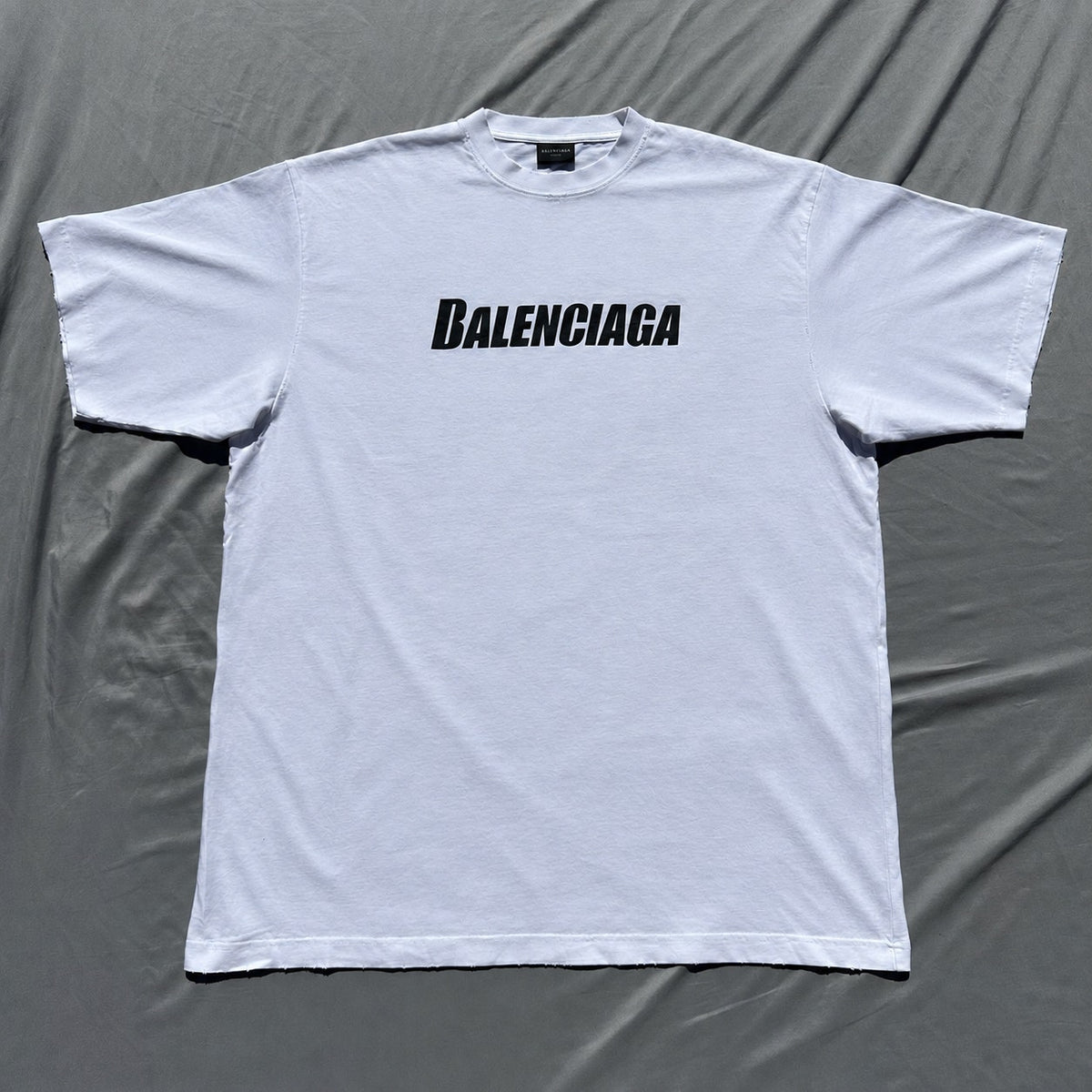 Balenciaga Caps T-Shirt White Light Distress Size XL