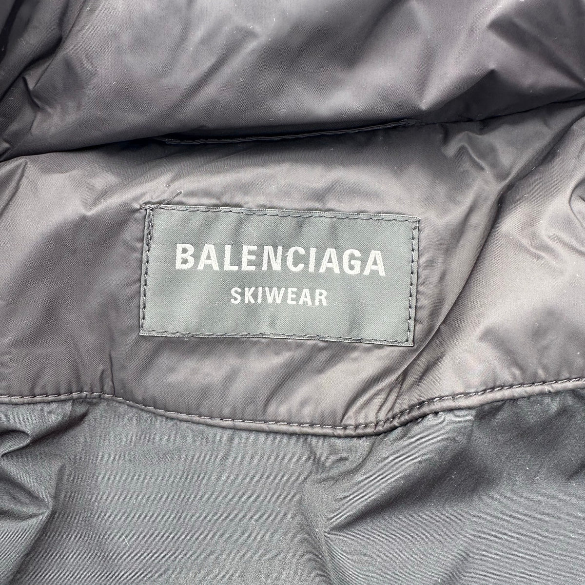 Balenciaga x Skiwear Sports Icon Puffer Jacket Size Large/XL